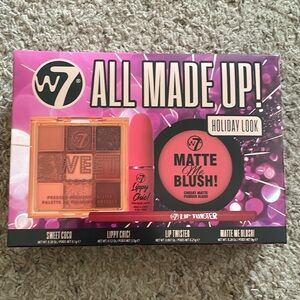 W7 all made up holiday look makeup kit blush,  Christmas holiday makeup gift set